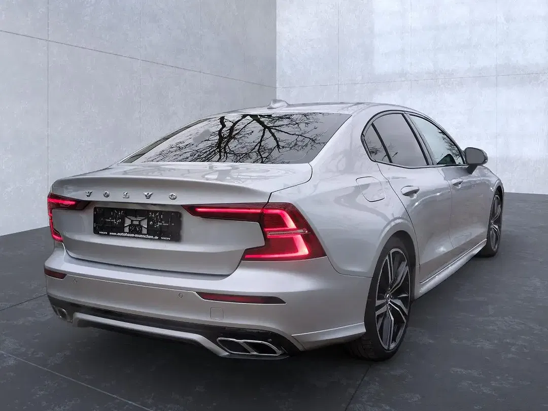Volvo S60 R-Design - Thumbnail 5