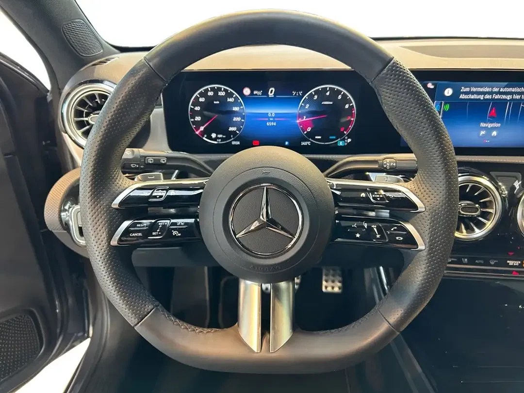Mercedes-Benz A 200 AUT AMG MBUX Night - Thumbnail 10