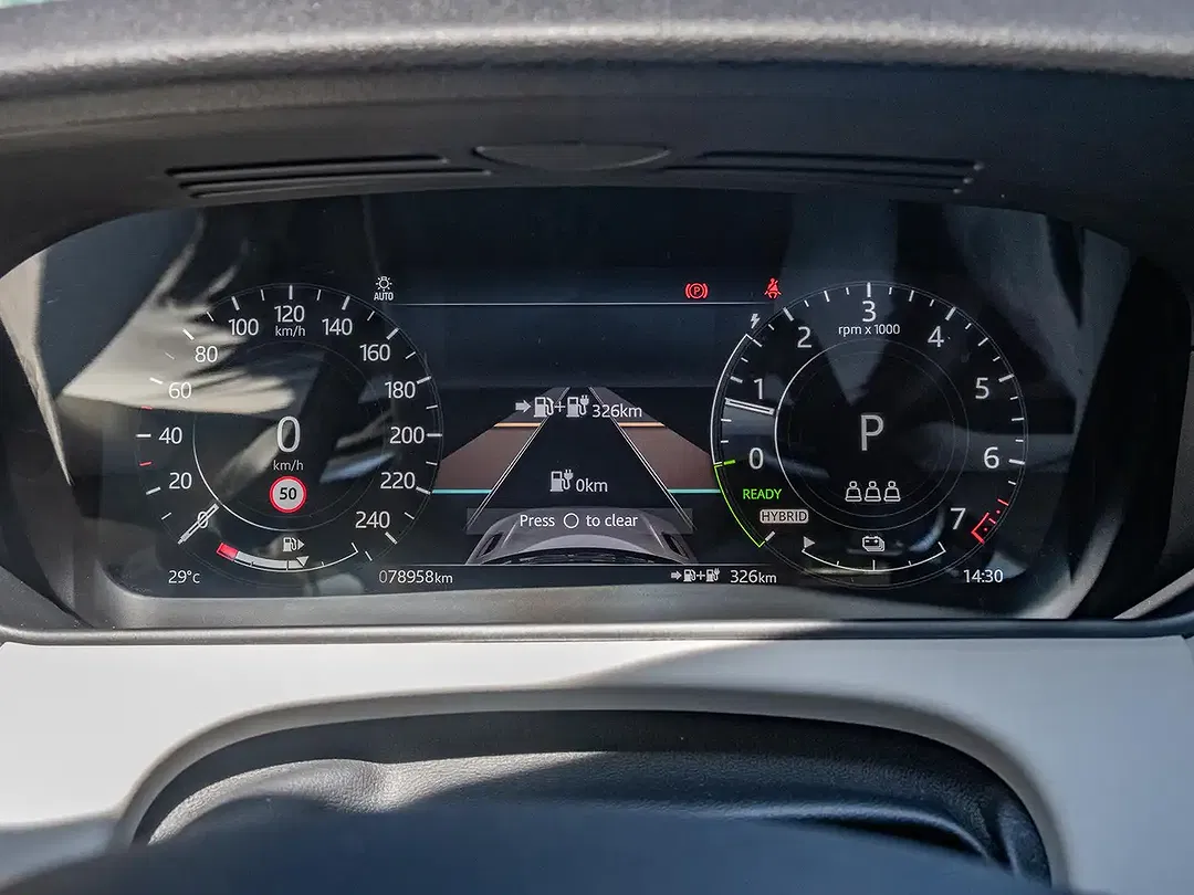 Land Rover Range Rover Velar P400e 4x4 - Thumbnail 12