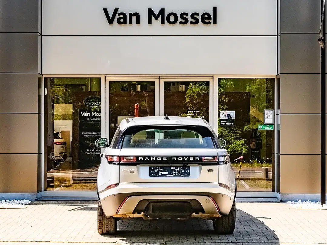 Land Rover Range Rover Velar P400e 4x4 - Thumbnail 5