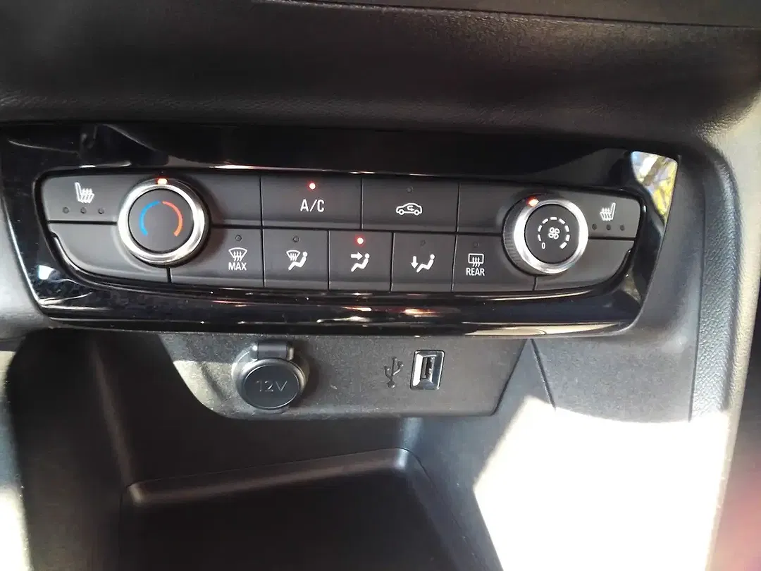 Opel Corsa 1.2 Edition - foto 15