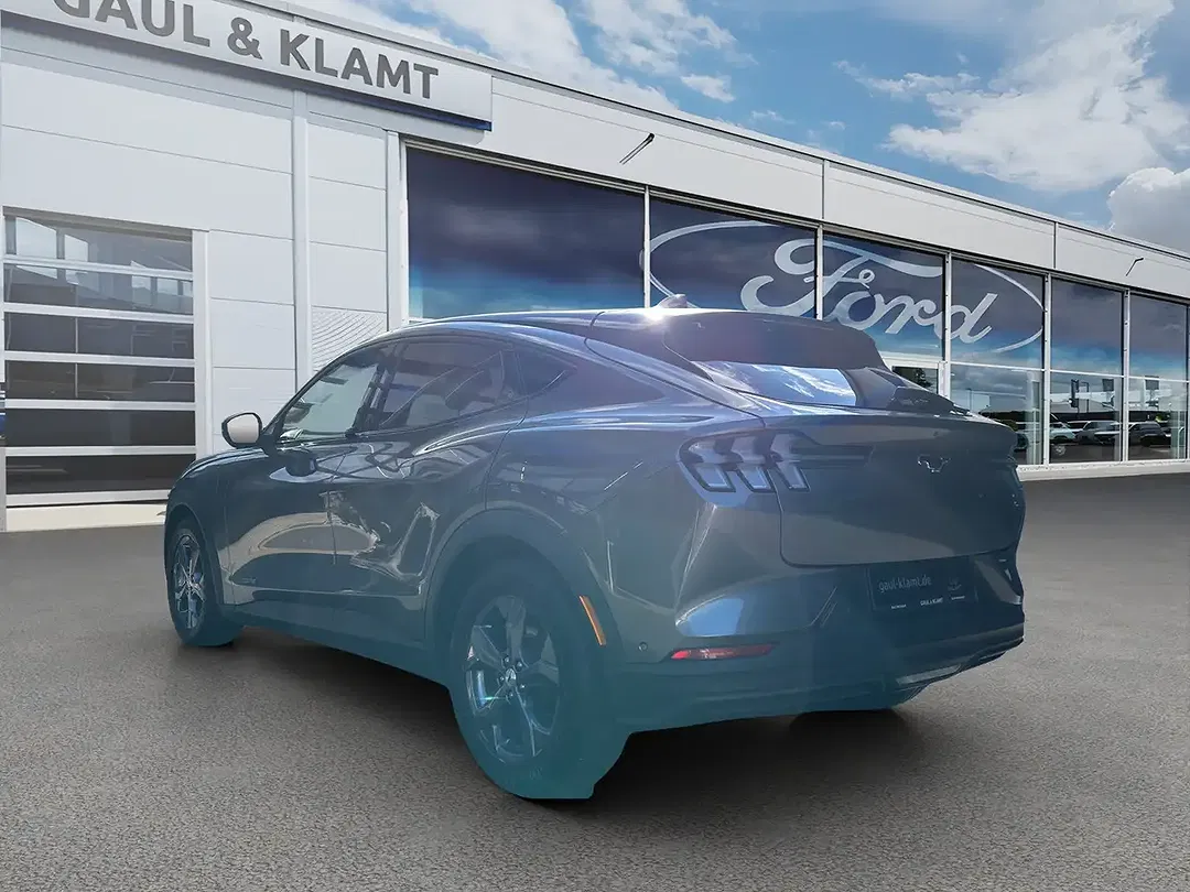 Ford Mustang Mach-E - Thumbnail 3