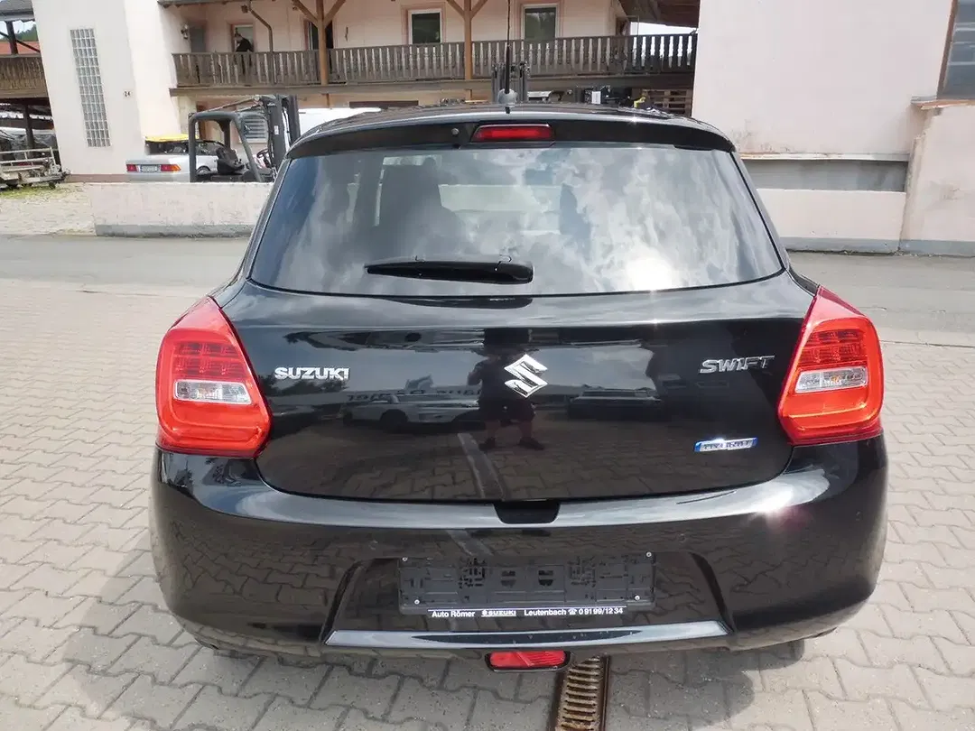 Suzuki Swift Comfort - Thumbnail 4