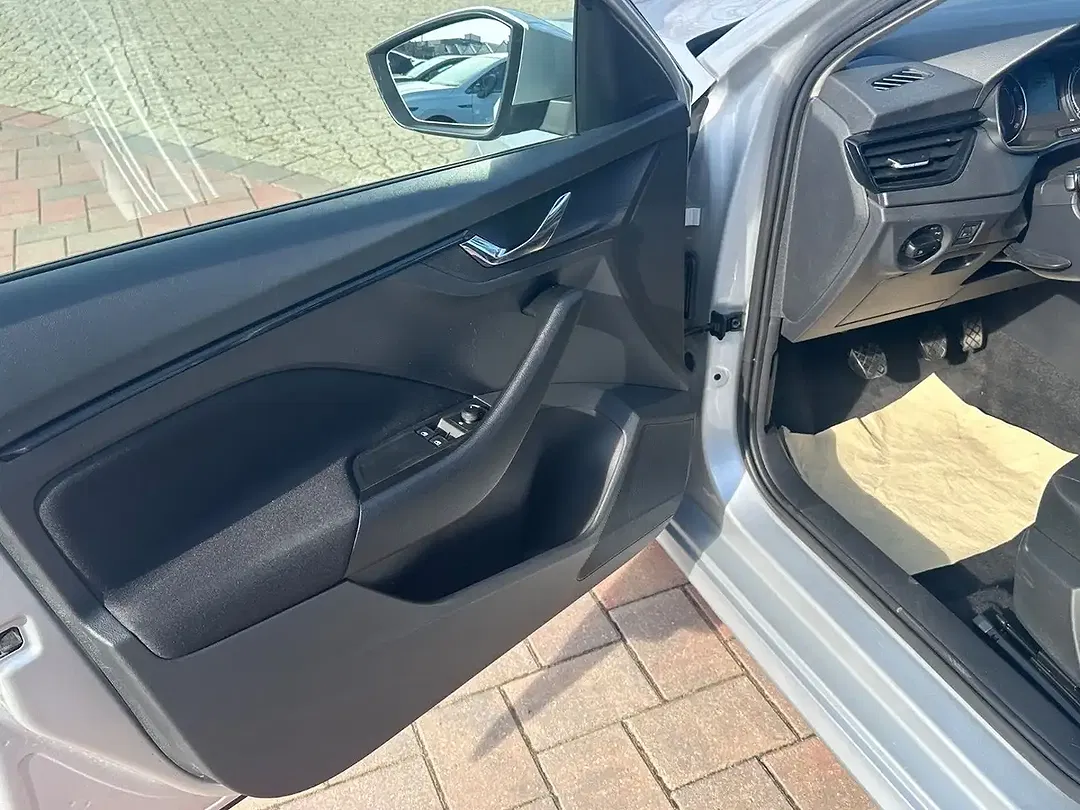 Skoda Kamiq 1.0 TSI Active - Thumbnail 13