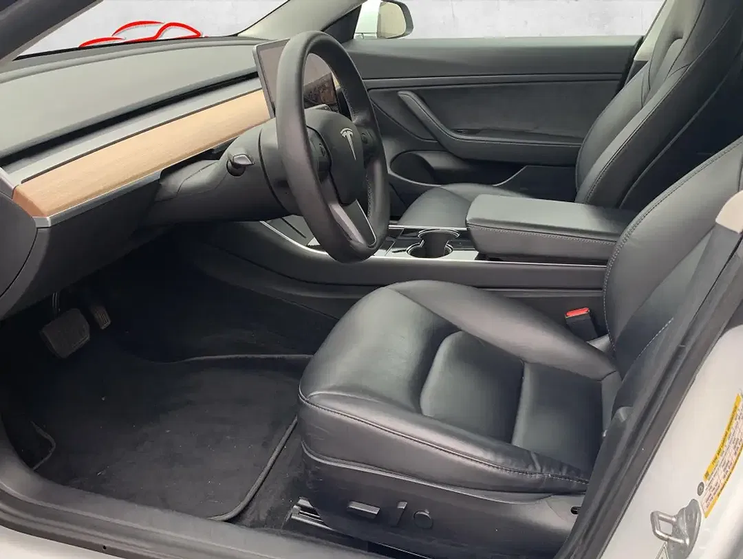Tesla Model 3 Standard Range Plus - foto 8