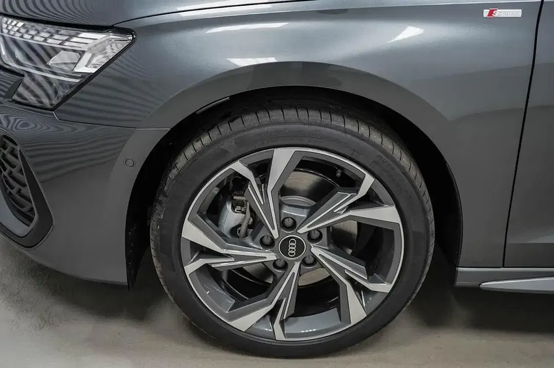 Audi A3 40 TFSI S tronic quattro Sportback - Thumbnail 5