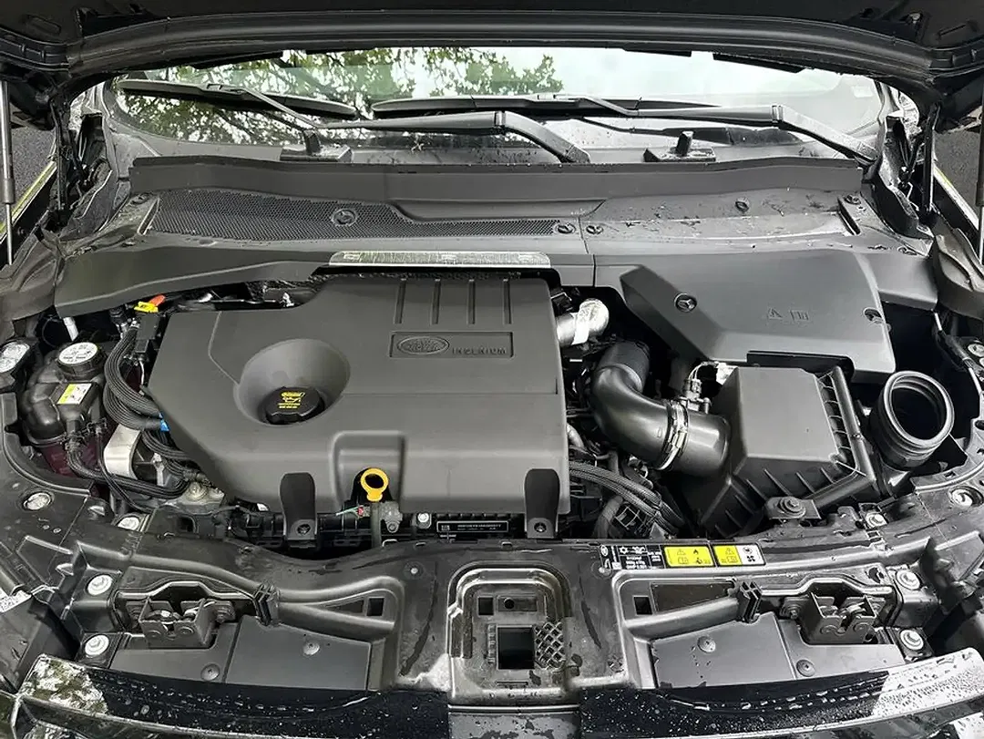 Land Rover Discovery Sport D200 Landmark Edition - Thumbnail 10