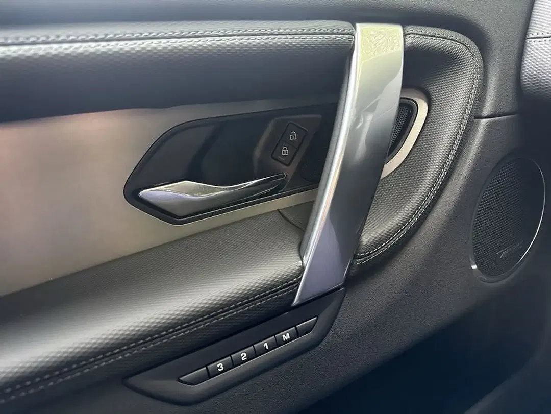 Land Rover Discovery Sport D200 Landmark Edition - Thumbnail 13