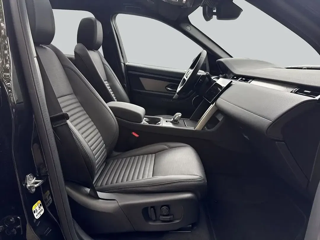 Land Rover Discovery Sport D200 Landmark Edition - Thumbnail 3