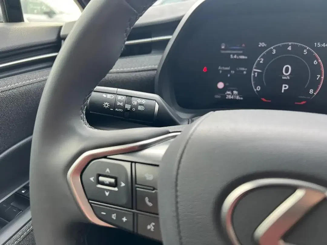 Lexus LBX 1.5 - Thumbnail 9