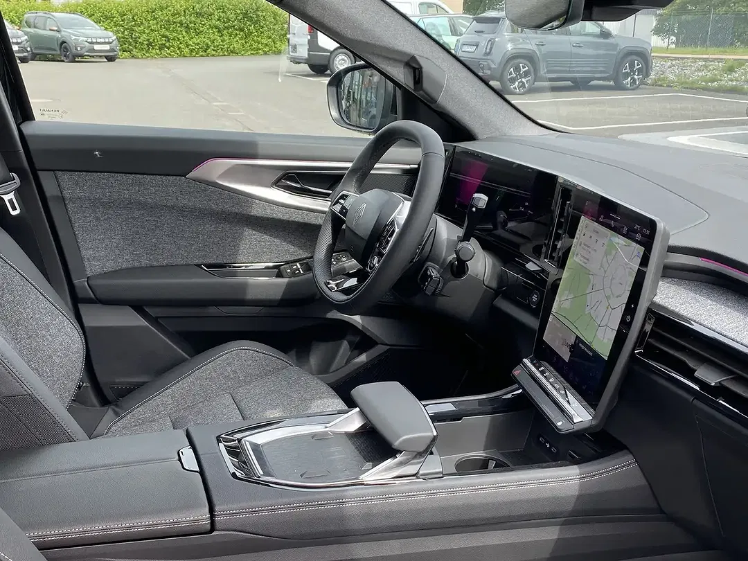 Renault Espace E-Tech Hybrid Techno - Thumbnail 12