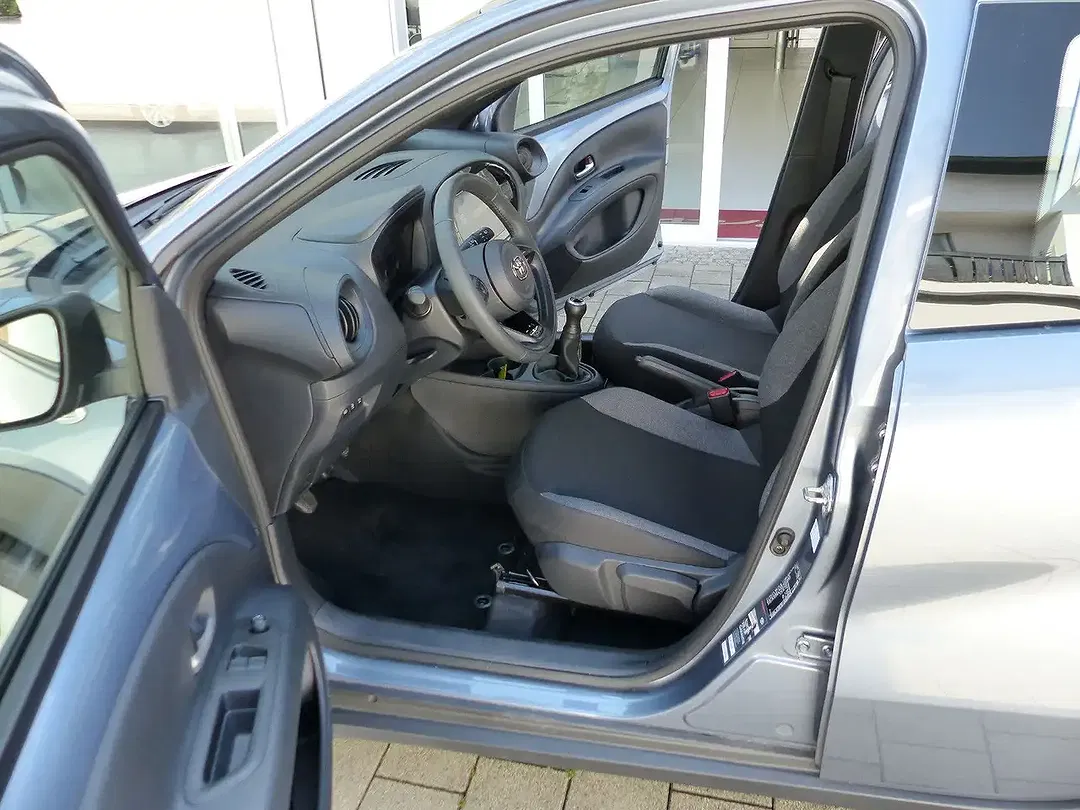 Toyota Aygo - Thumbnail 12