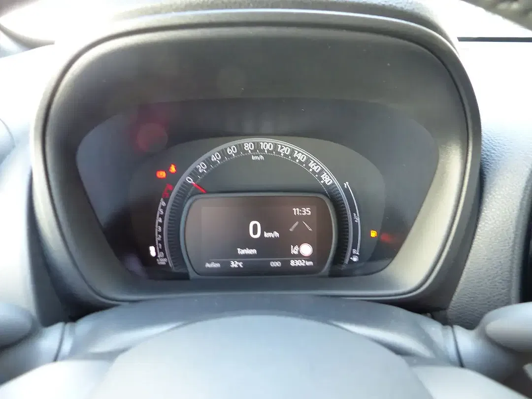 Toyota Aygo - Thumbnail 14