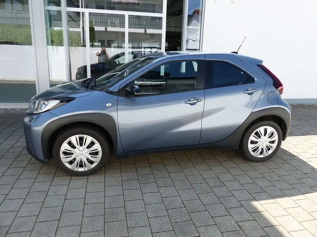 Toyota Aygo - Thumbnail 3
