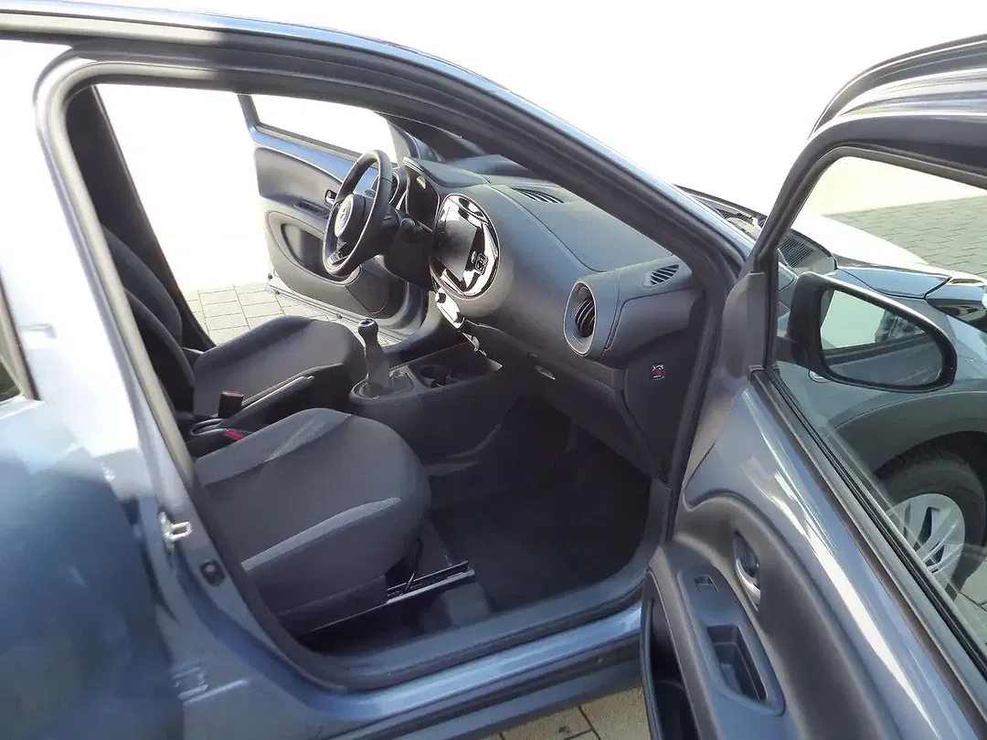 Toyota Aygo - Thumbnail 6
