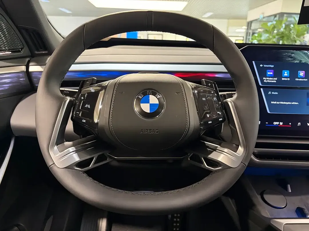 BMW X5 xDrive M - Thumbnail 20
