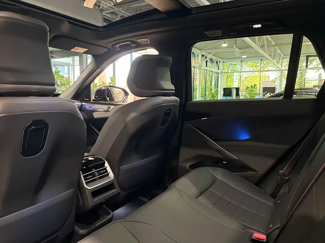 BMW X5 xDrive M - Thumbnail 21