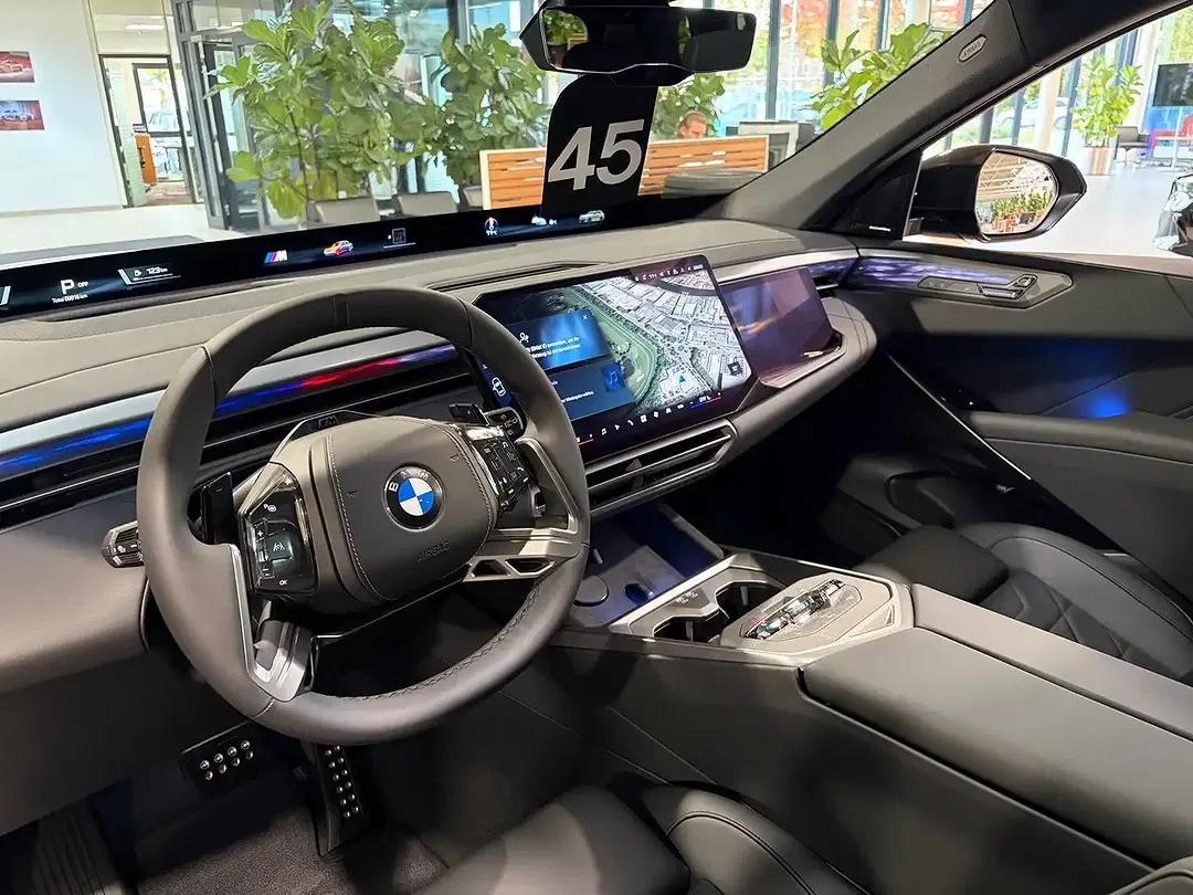 BMW X5 xDrive M - Thumbnail 4