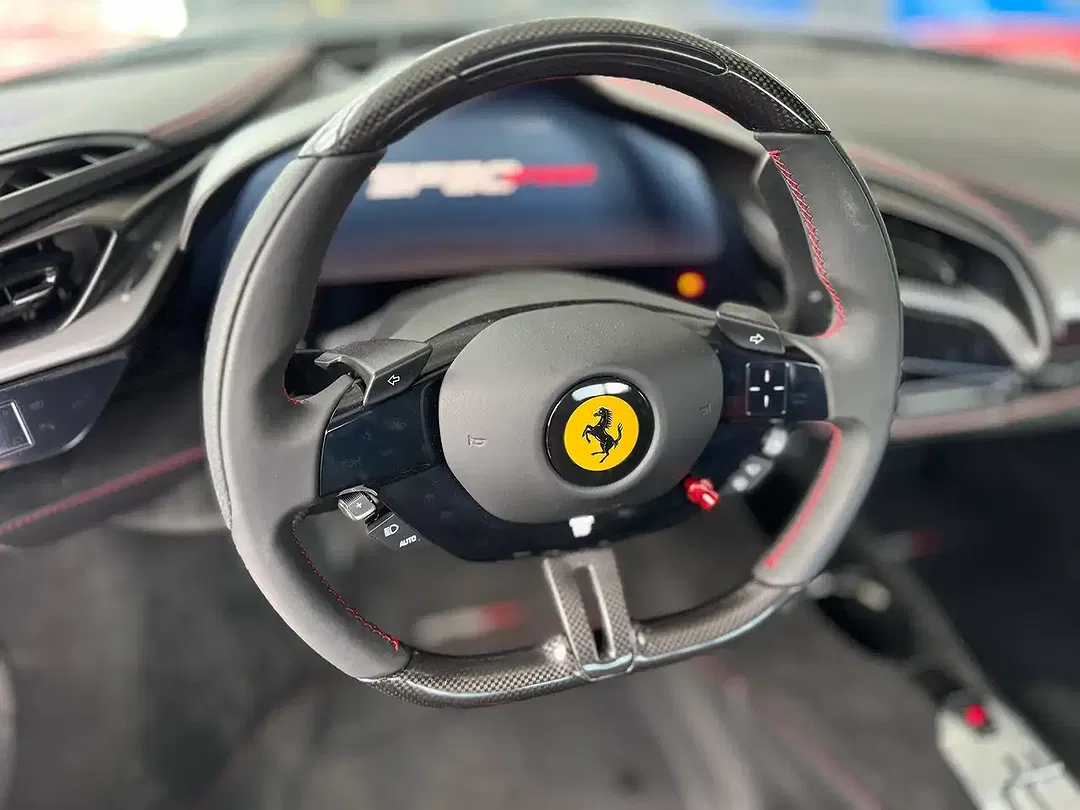 Ferrari SF90 Spider - Thumbnail 11
