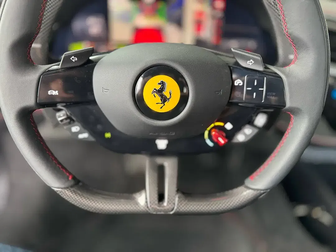 Ferrari SF90 Spider - Thumbnail 17