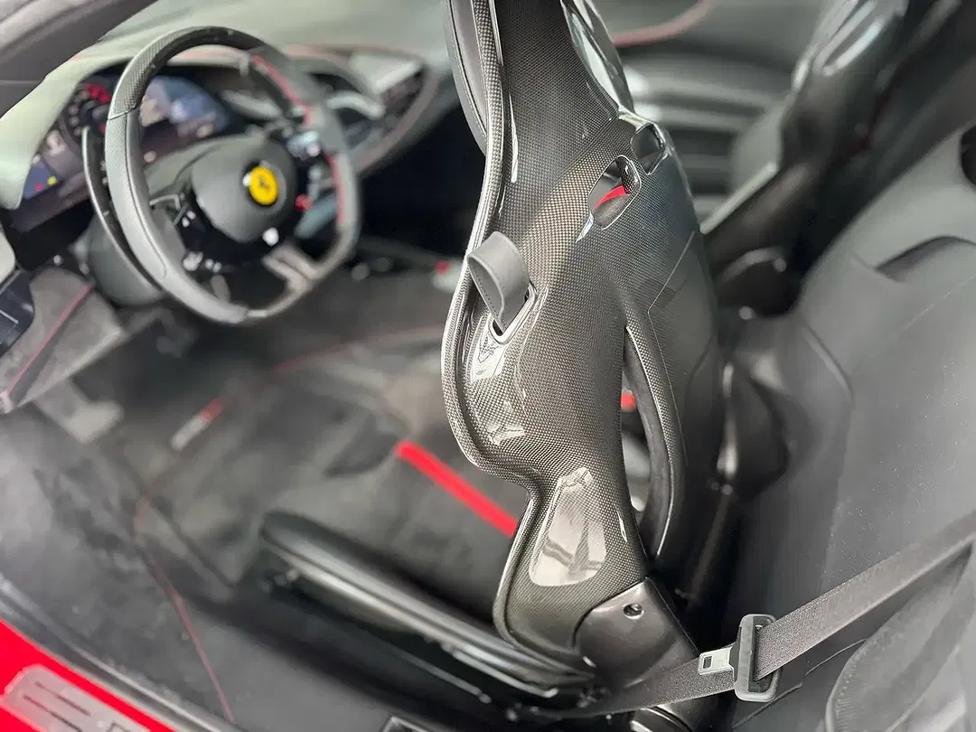 Ferrari SF90 Spider - Thumbnail 18