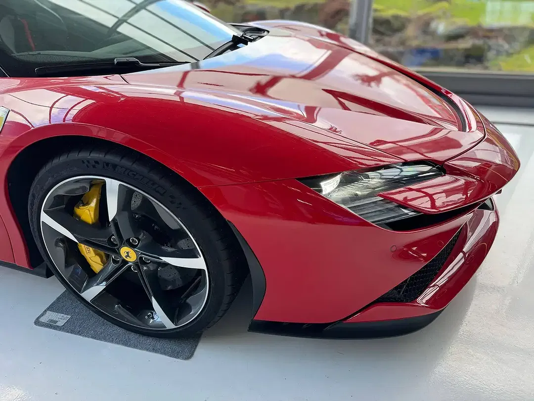 Ferrari SF90 Spider - Thumbnail 21