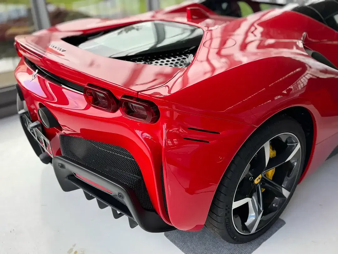 Ferrari SF90 Spider - foto 22