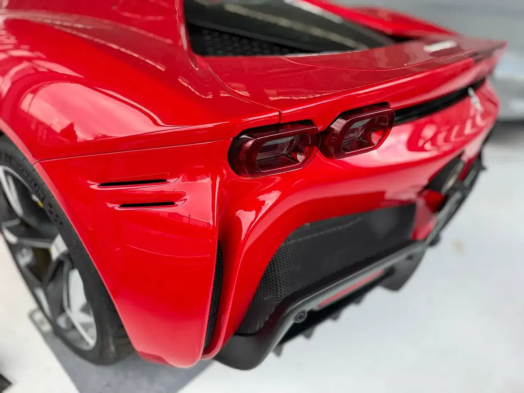 Ferrari SF90 Spider - Thumbnail 6