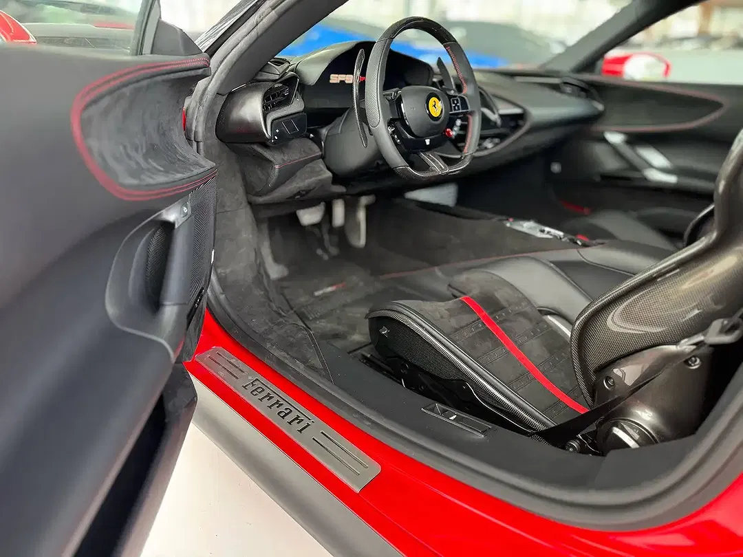 Ferrari SF90 Spider - Thumbnail 9