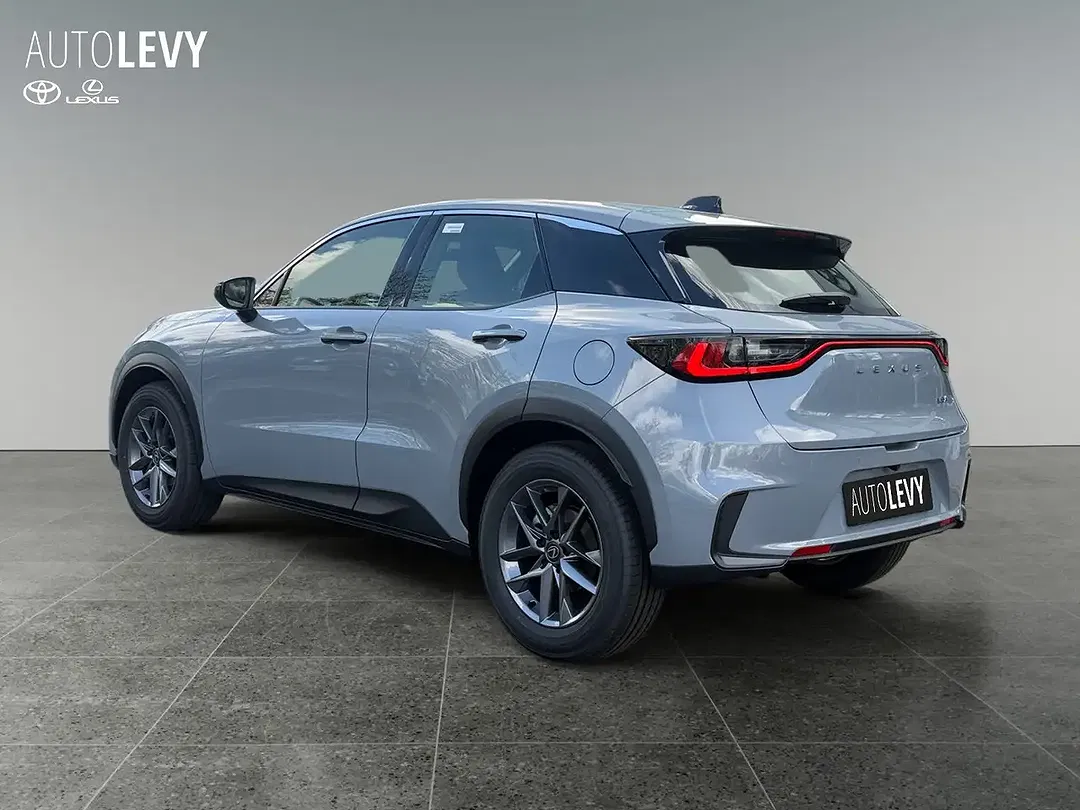 Lexus LBX 1.5 Hybrid - Thumbnail 3