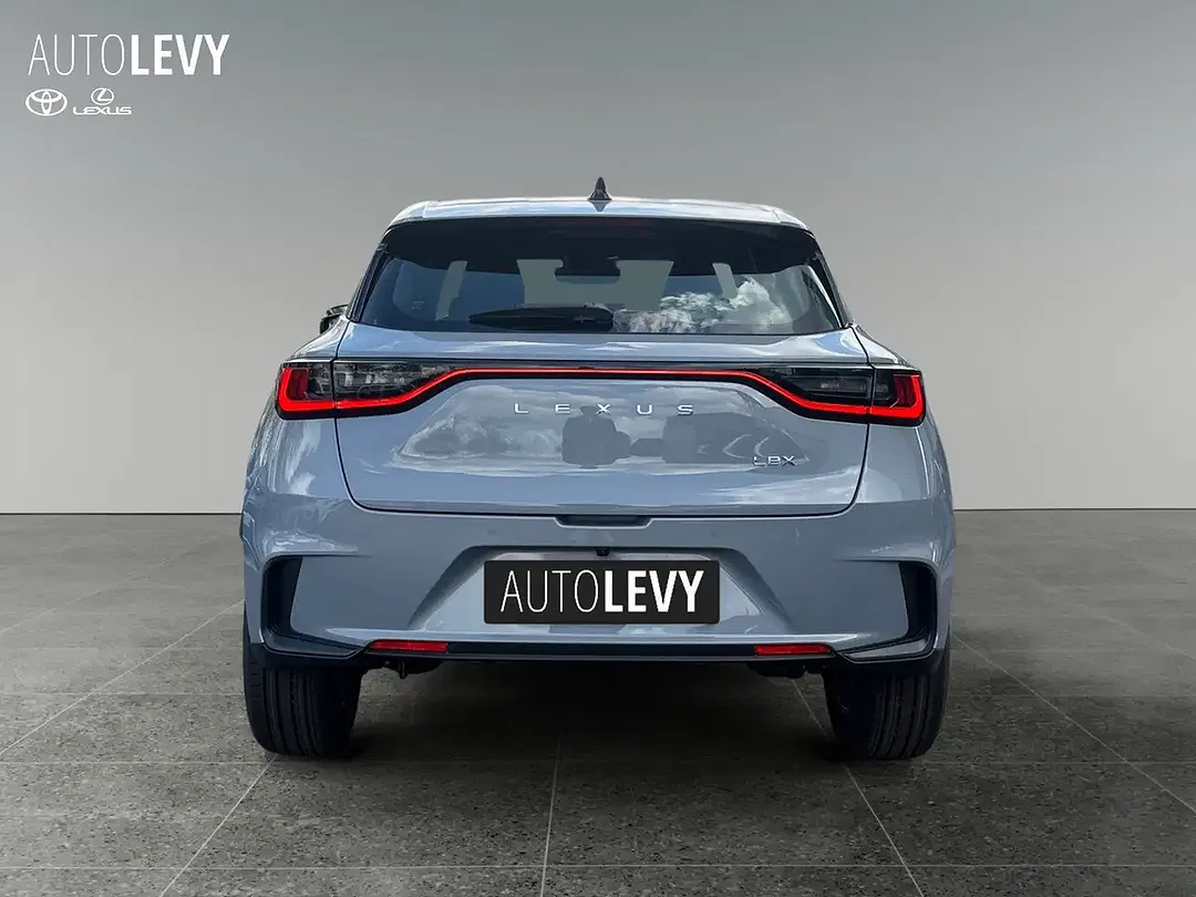 Lexus LBX 1.5 Hybrid - Thumbnail 4
