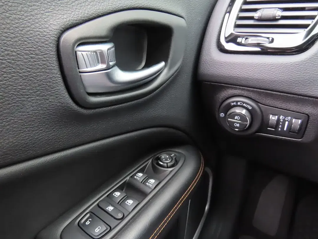 Jeep Compass 1.3 T-GDI - foto 15