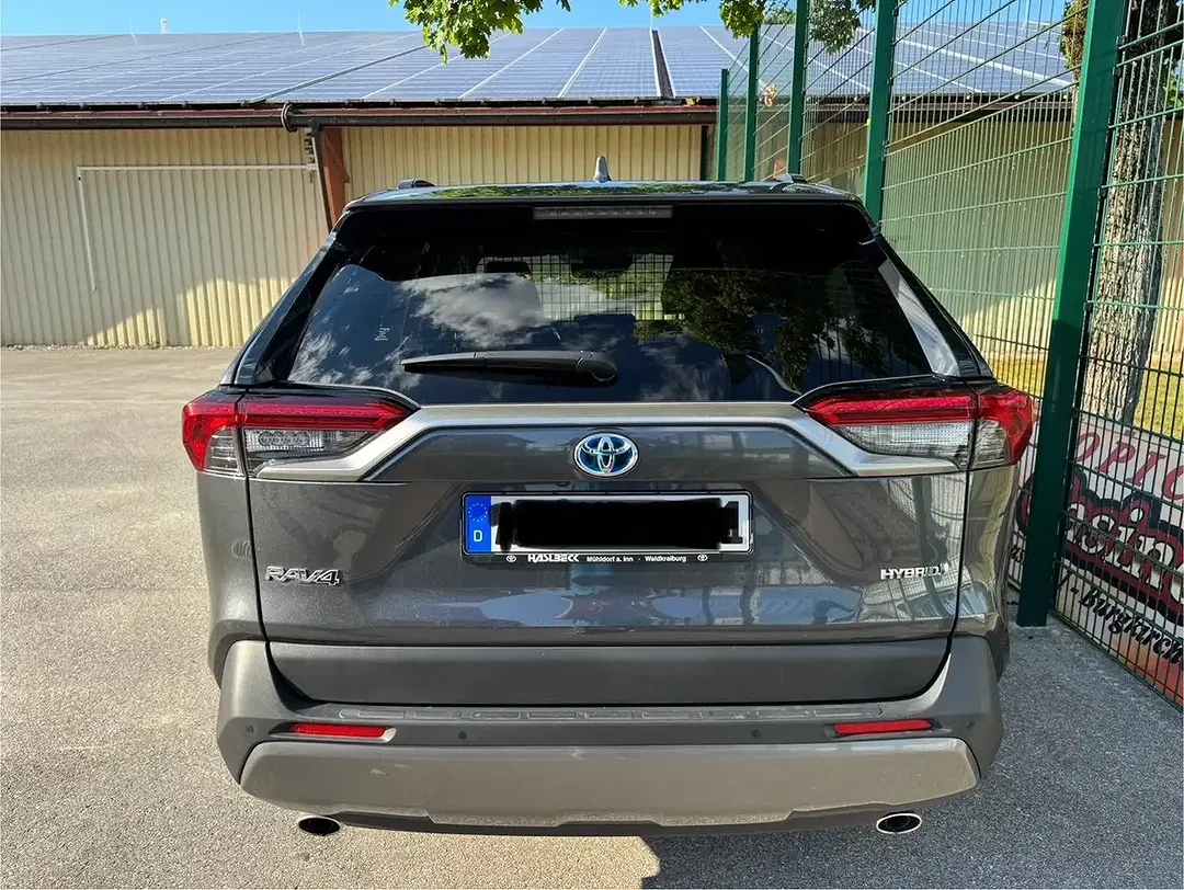 Toyota RAV 4 Hybrid Team Deutschland - Thumbnail 6