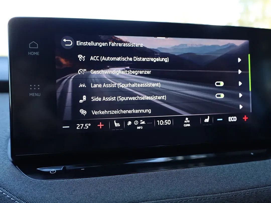 Skoda Enyaq 50 Loft - Thumbnail 25