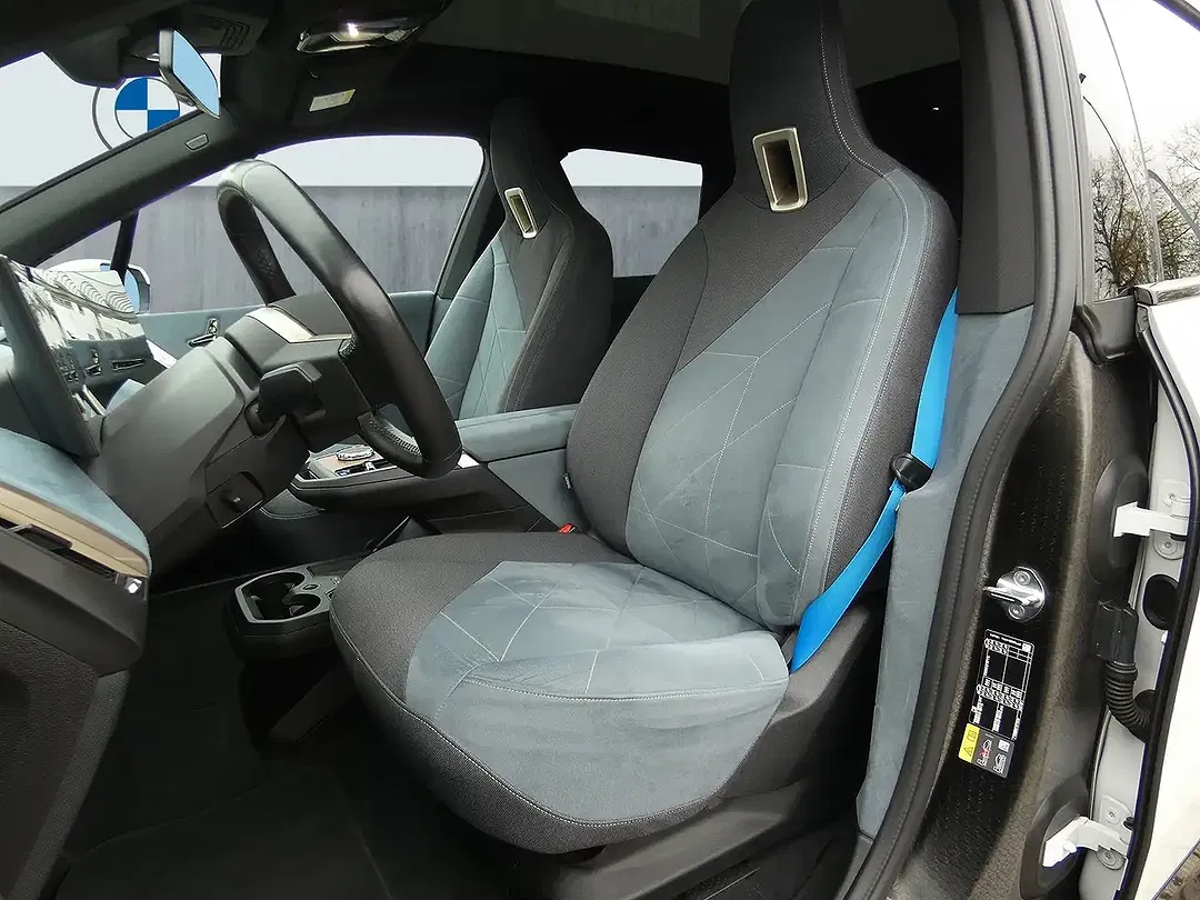 BMW iX xDrive - Thumbnail 7