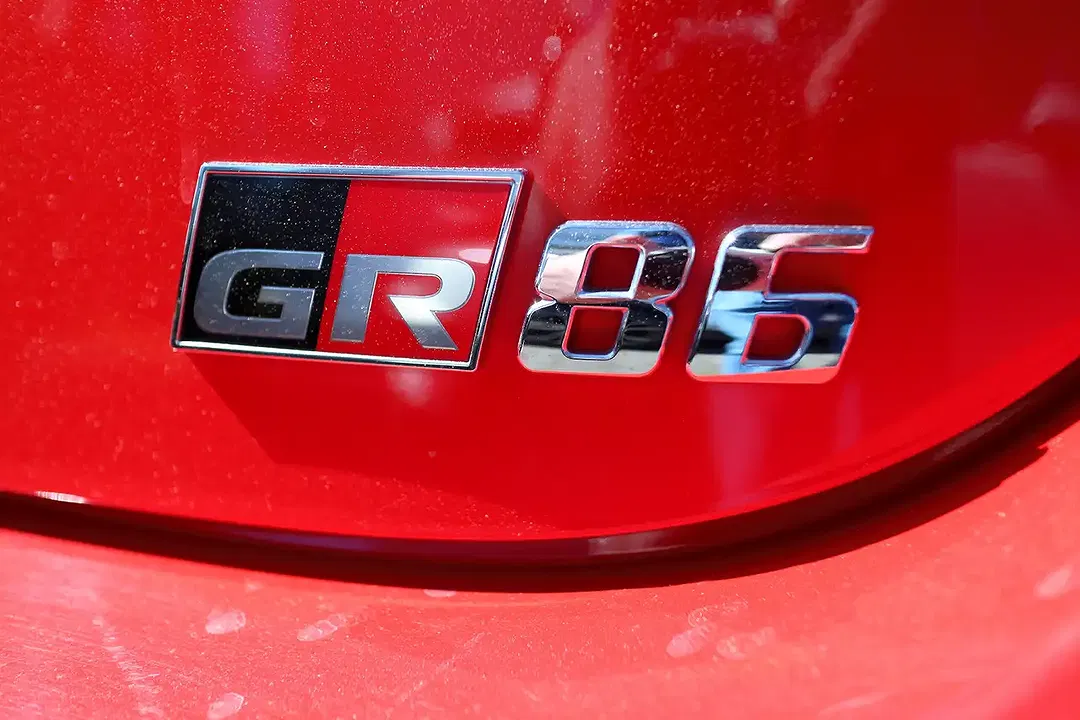 Toyota GR86 - Thumbnail 14