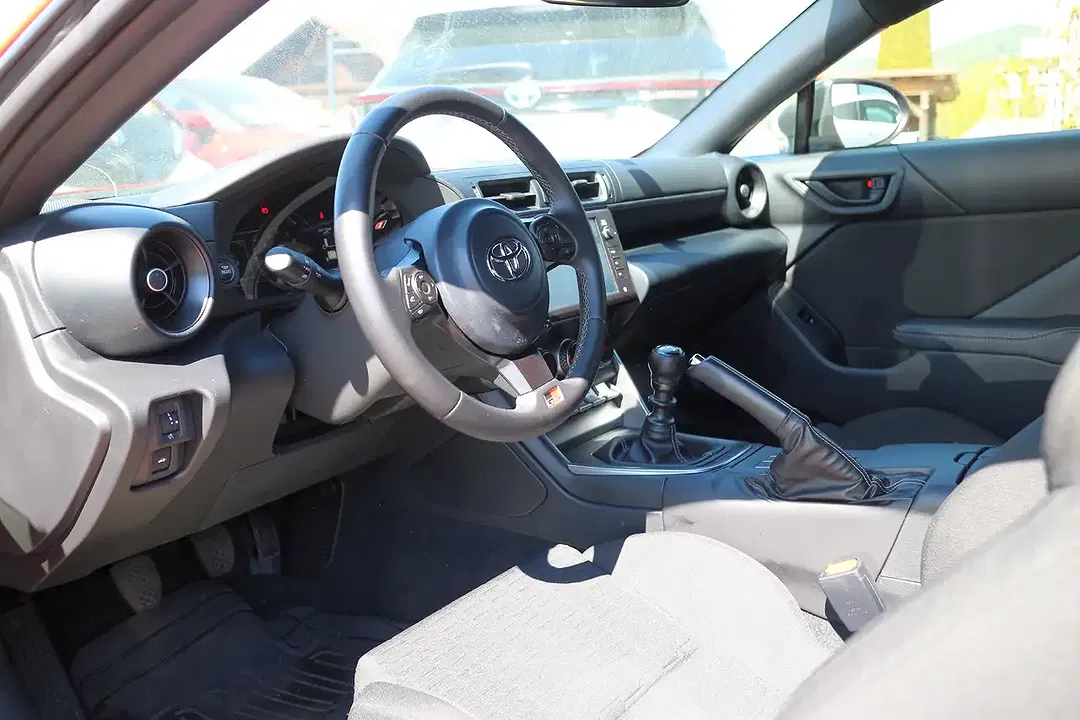 Toyota GR86 - Thumbnail 6