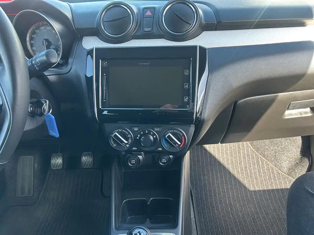 Suzuki Swift Hybrid Comfort - Thumbnail 11