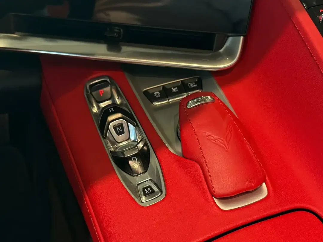 Corvette C8 Coupe Stingray 2LT - Thumbnail 18