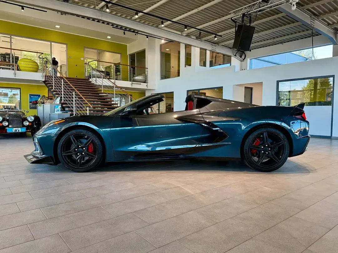 Corvette C8 Coupe Stingray 2LT - foto 2