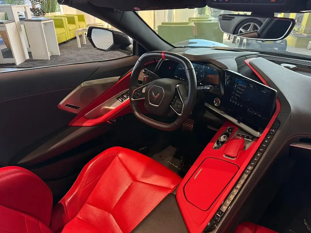 Corvette C8 Coupe Stingray 2LT - Thumbnail 21