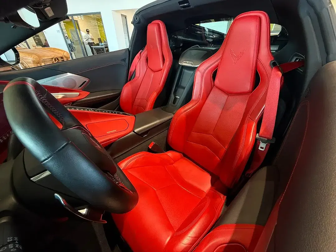 Corvette C8 Coupe Stingray 2LT - Thumbnail 23