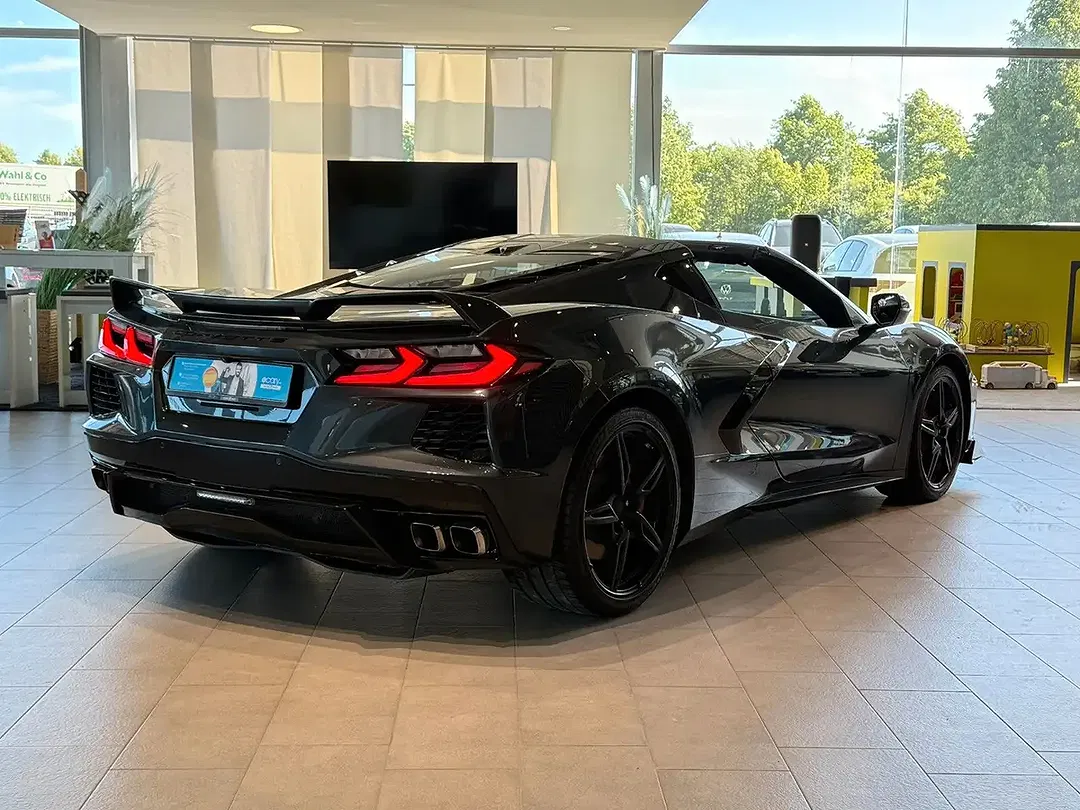 Corvette C8 Coupe Stingray 2LT - Thumbnail 5