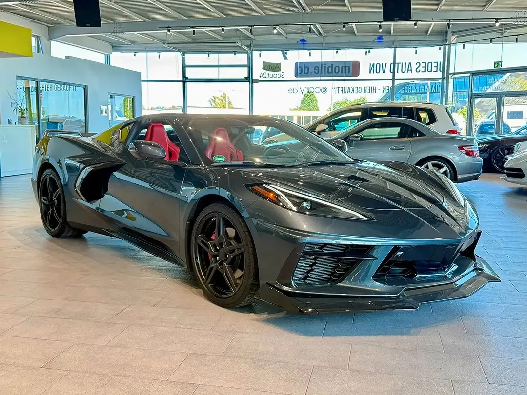 Corvette C8 Coupe Stingray 2LT - Thumbnail 7