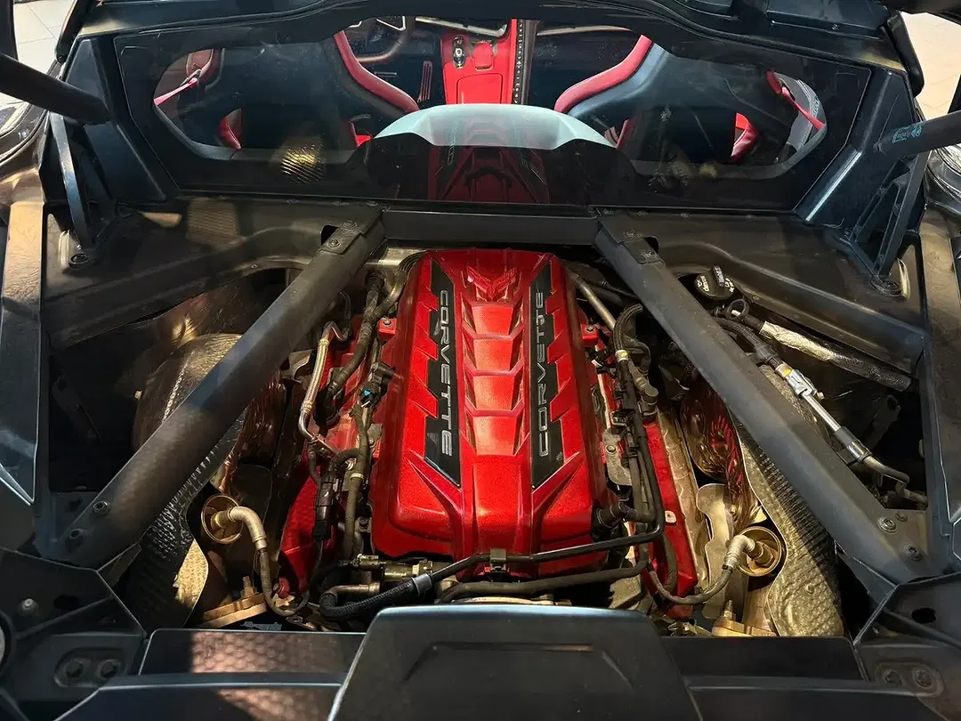 Corvette C8 Coupe Stingray 2LT - Thumbnail 9