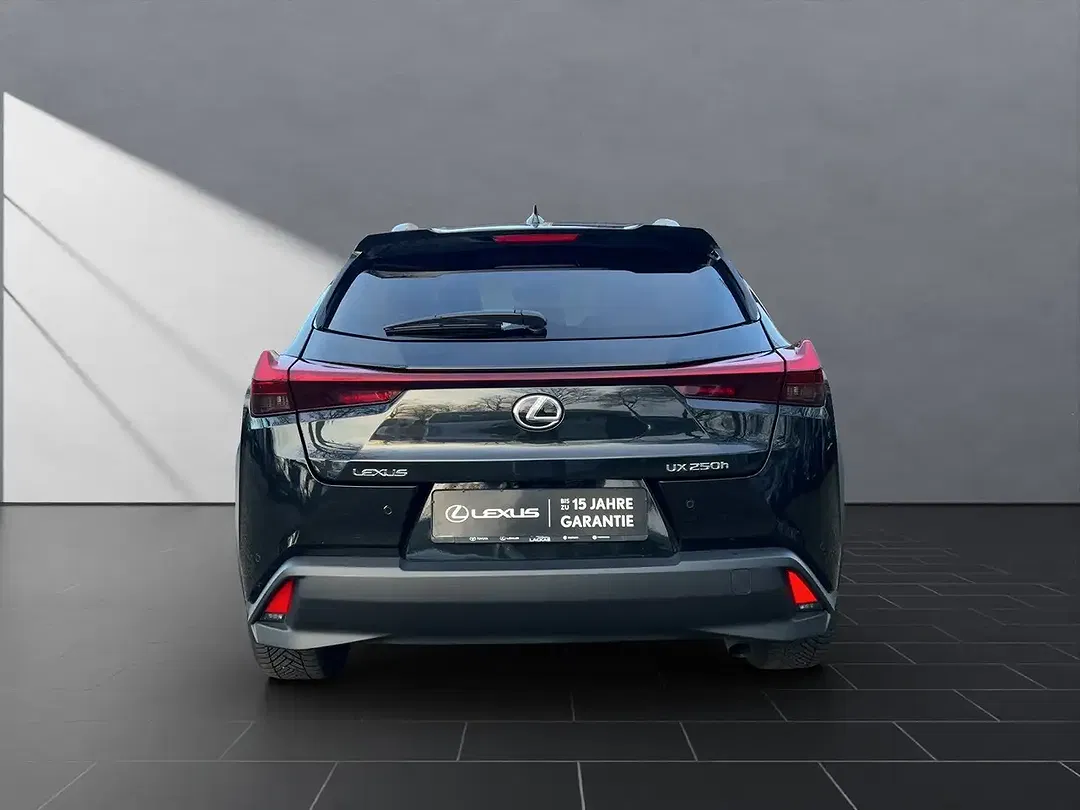 Lexus UX 250h Executive Premium - Thumbnail 4
