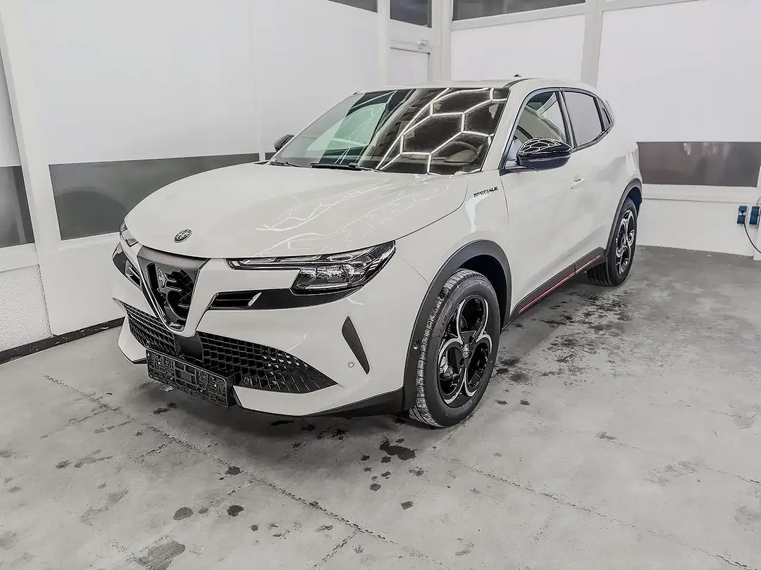 Alfa Romeo Junior 1.2 Ibrida Speciale - Afbeelding 1