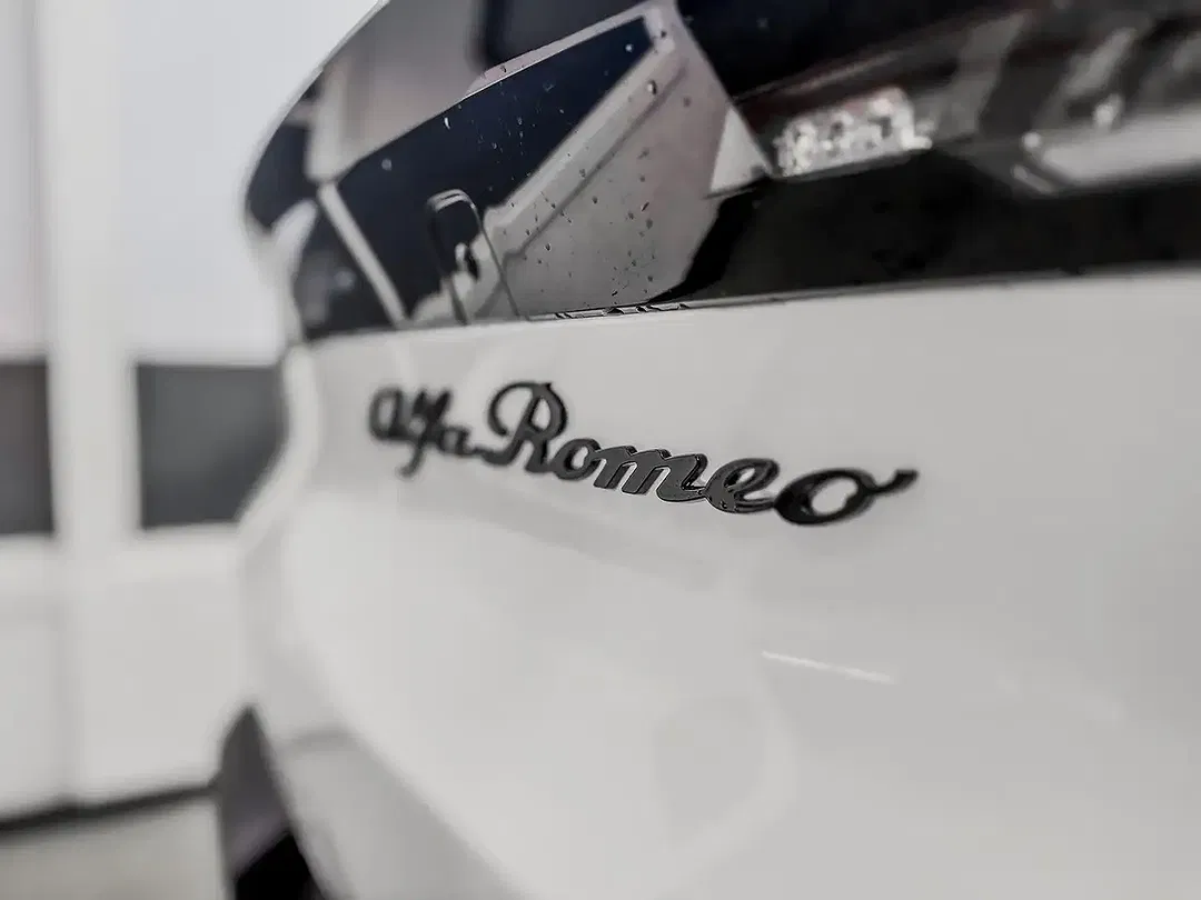 Alfa Romeo Junior 1.2 Ibrida Speciale - Thumbnail 7