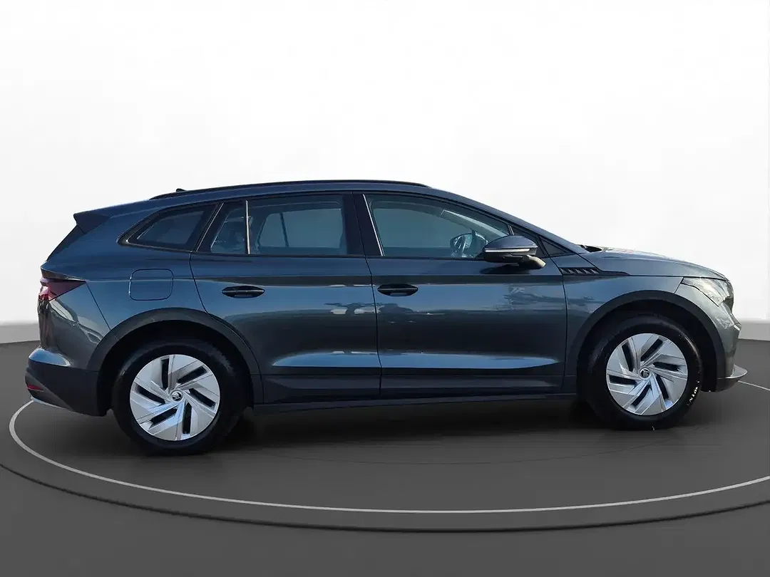 Skoda Enyaq 50 Loft - Thumbnail 6