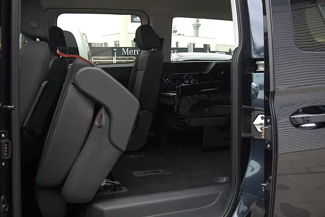 Ford Grand Tourneo 2.0 EcoBlue AUT Titanium - foto 15